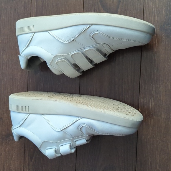 HP. Everlane Leather Sneaker - Picture 8 of 13